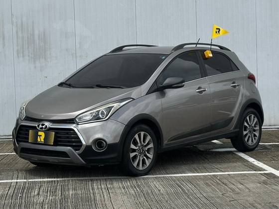 HYUNDAI HB20X 1.6 16V PREMIUM FLEX 4P AUTOMÁTICO